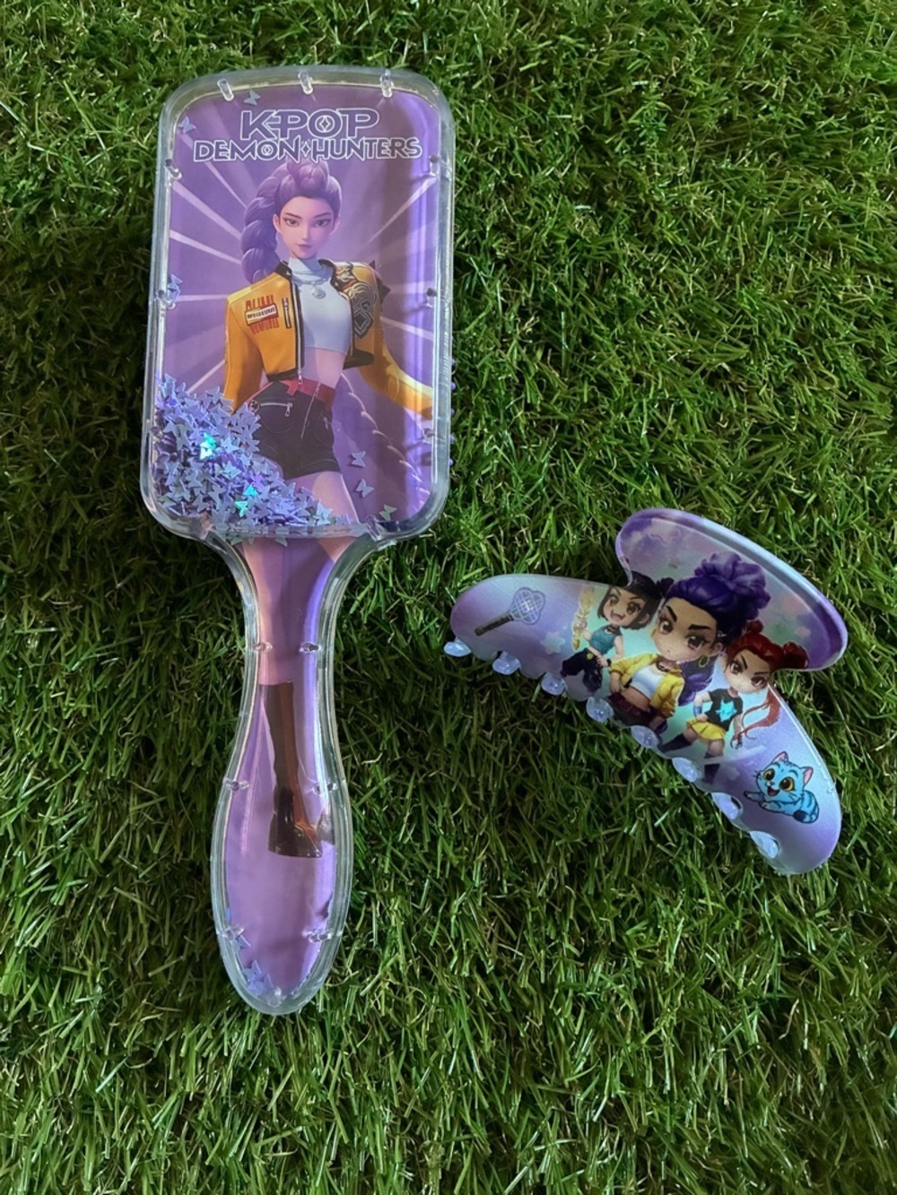 KPOP Demon Hunters Purple Glitter Paddle Brush & Matching Clip
